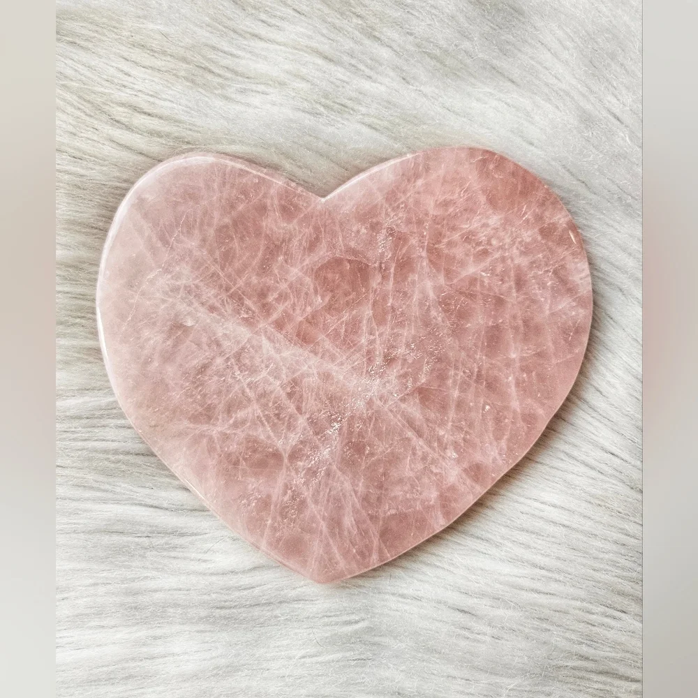 XL Rose Quartz Heart - Picture 2 of 4